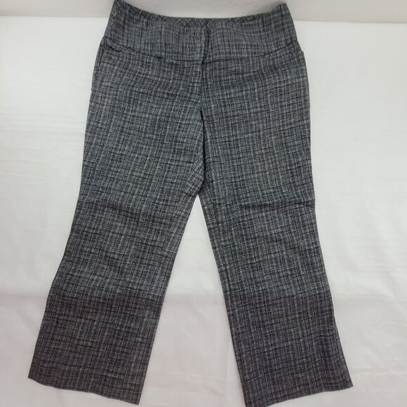 Express Design Studio Editor Capri sz 2 Cropped Pant Black Gray Patterned Cotton - Picture 1 of 13